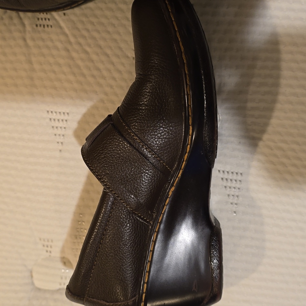 born buckle Leather clogs Sz 10
